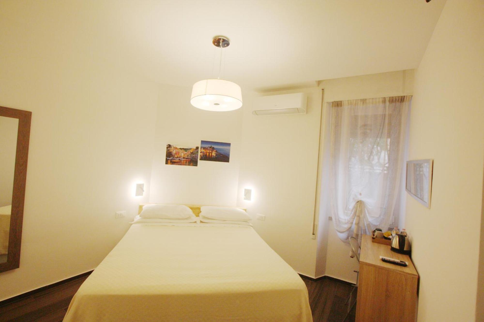 Barbj'S Rooms Специя Экстерьер фото